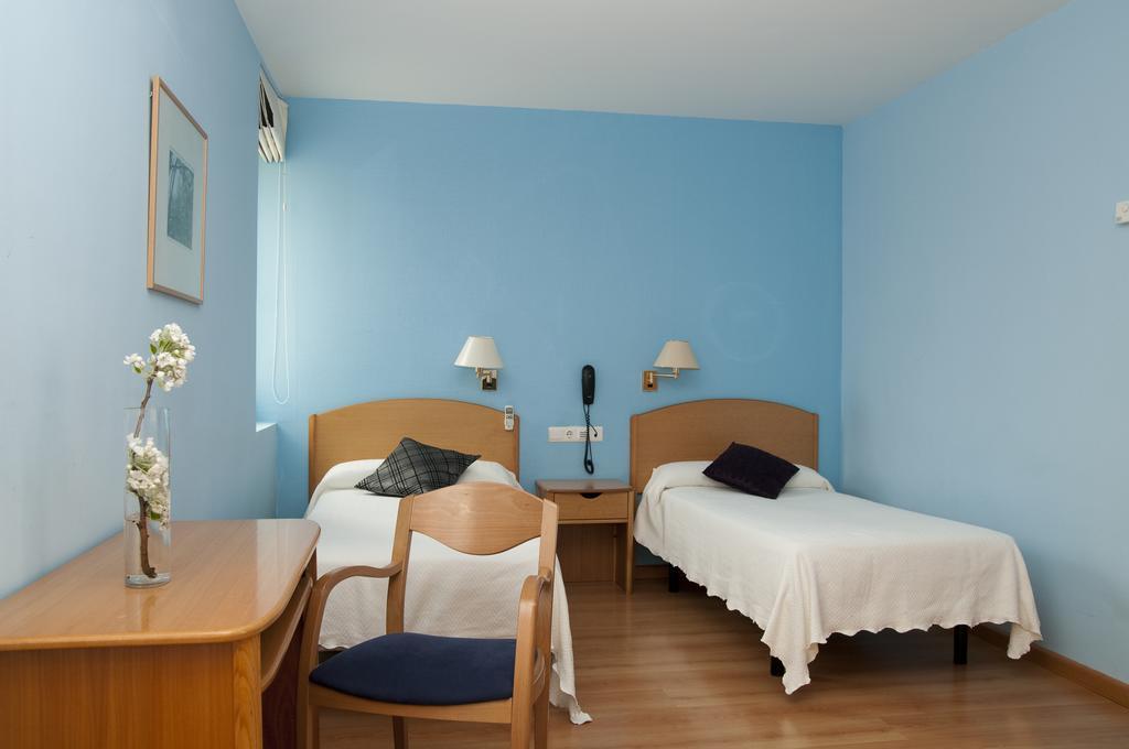 Hotel Villa De Ayerbe Zewnętrze zdjęcie