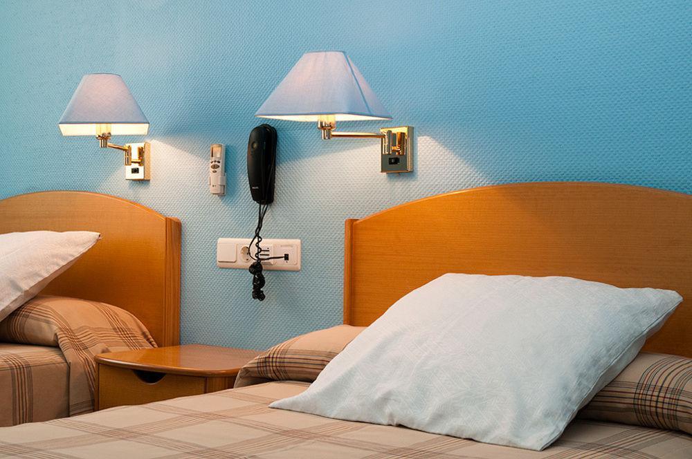 Hotel Villa De Ayerbe Zewnętrze zdjęcie