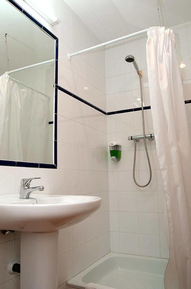 Hotel Villa De Ayerbe Zewnętrze zdjęcie